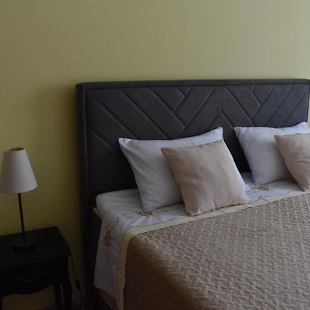 Apartment Riviera พูลา ภายนอก รูปภาพ