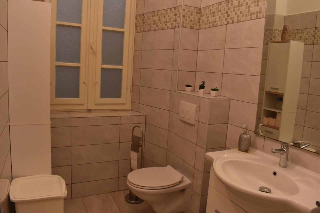 Apartment Riviera พูลา ภายนอก รูปภาพ