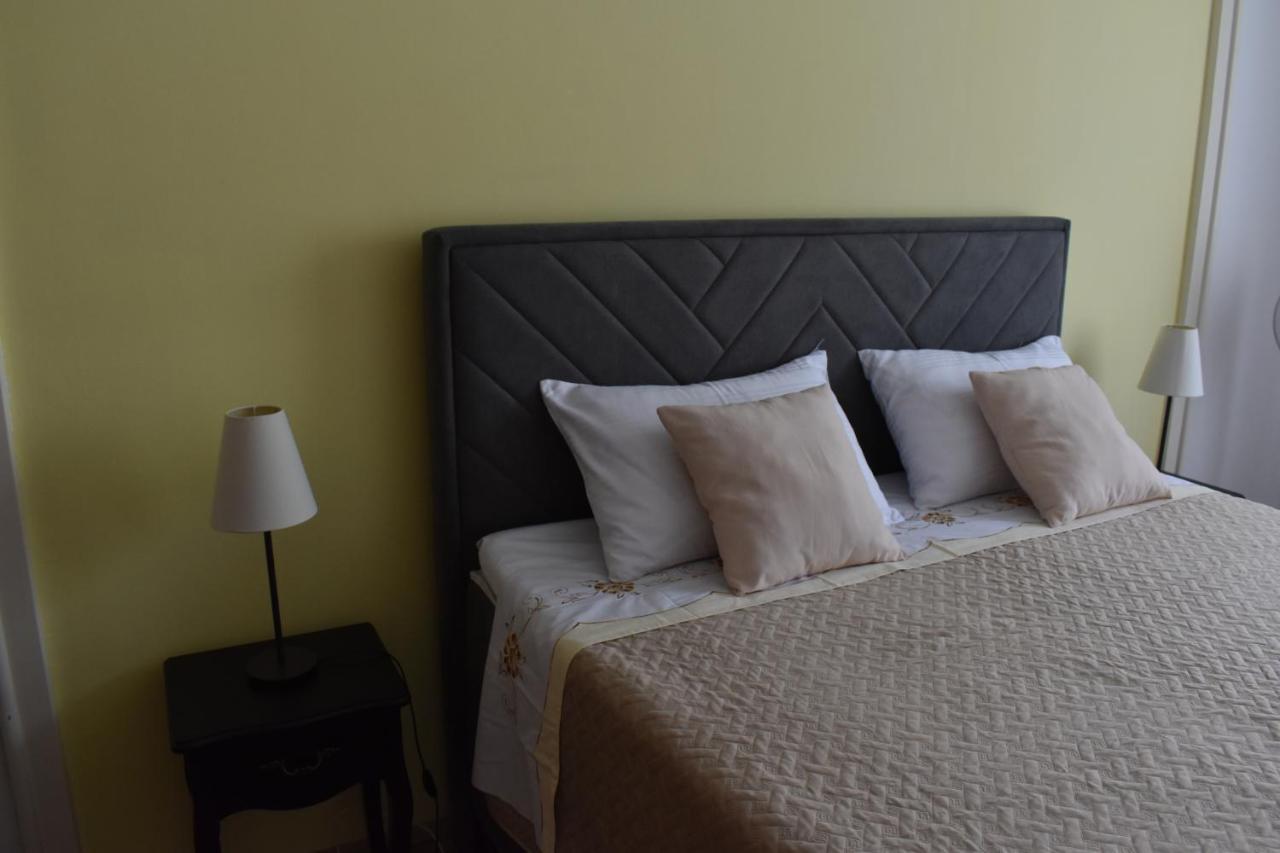 Apartment Riviera พูลา ภายนอก รูปภาพ