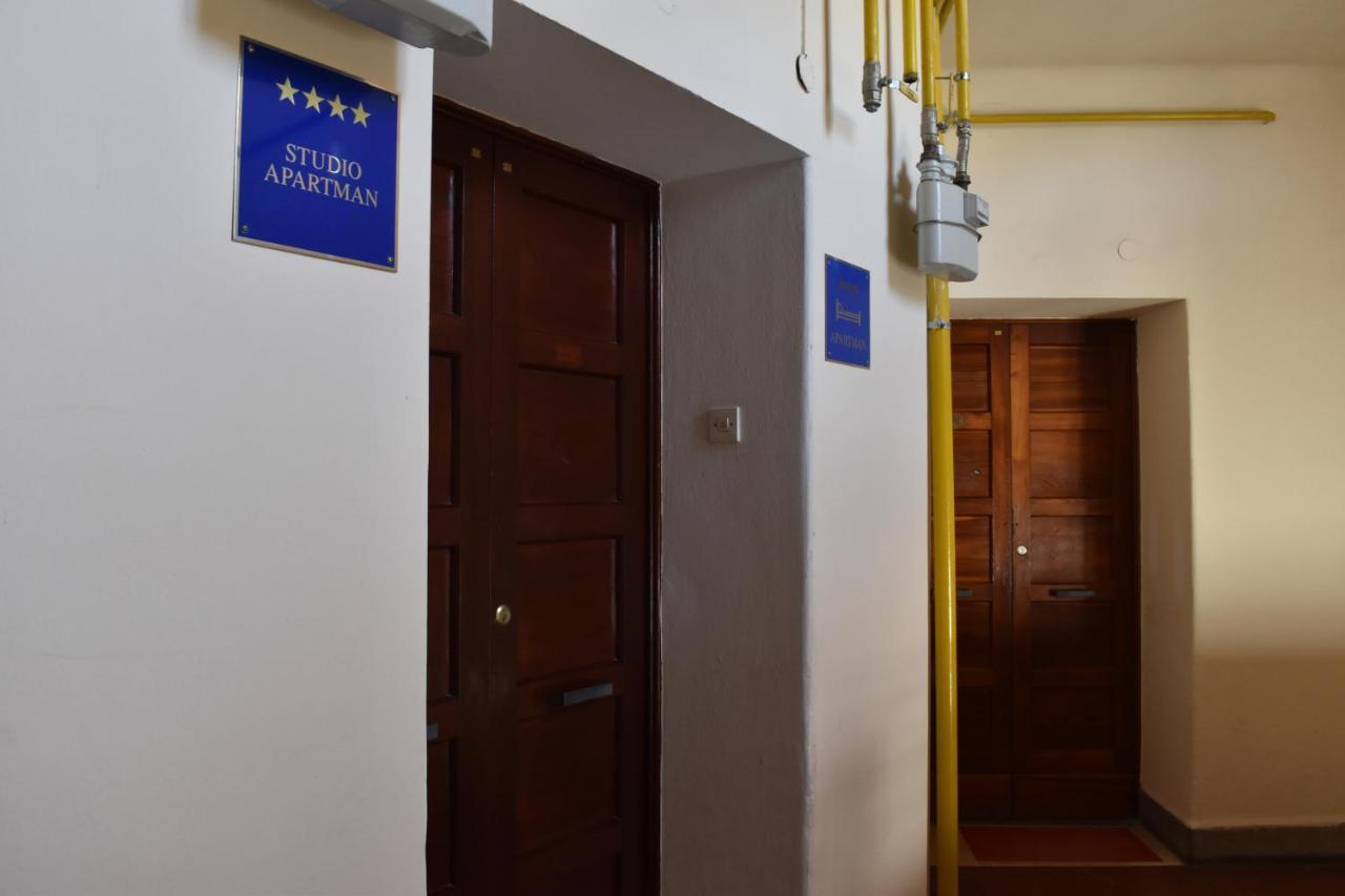 Apartment Riviera พูลา ภายนอก รูปภาพ