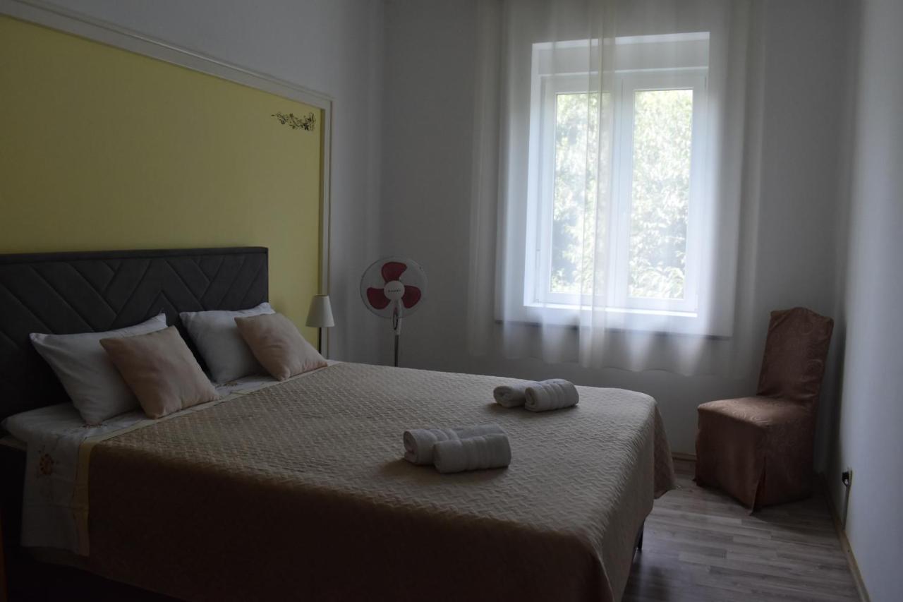 Apartment Riviera พูลา ภายนอก รูปภาพ