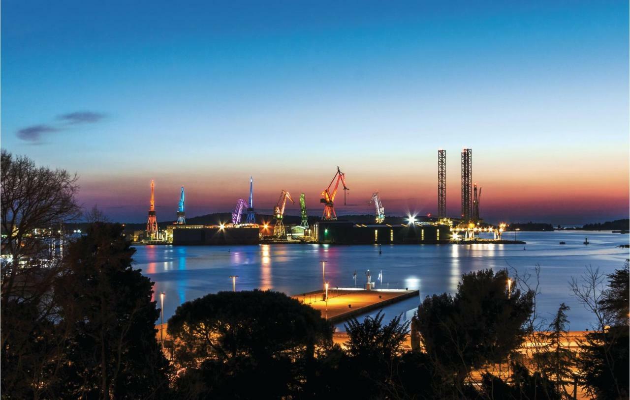 Apartment Riviera พูลา ภายนอก รูปภาพ